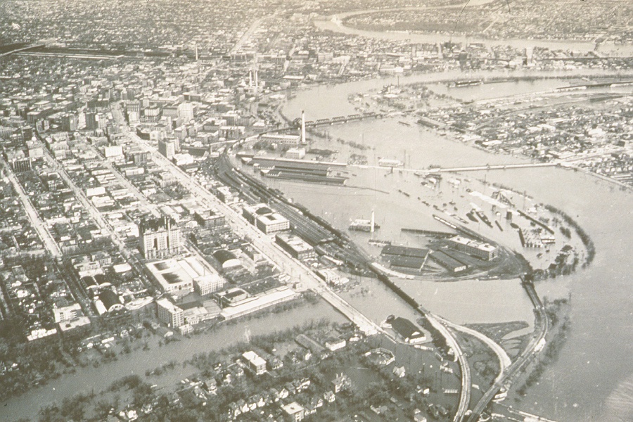 Aerial photo of Winnipeg, Manitoba, during the 1950 Red River Flood.